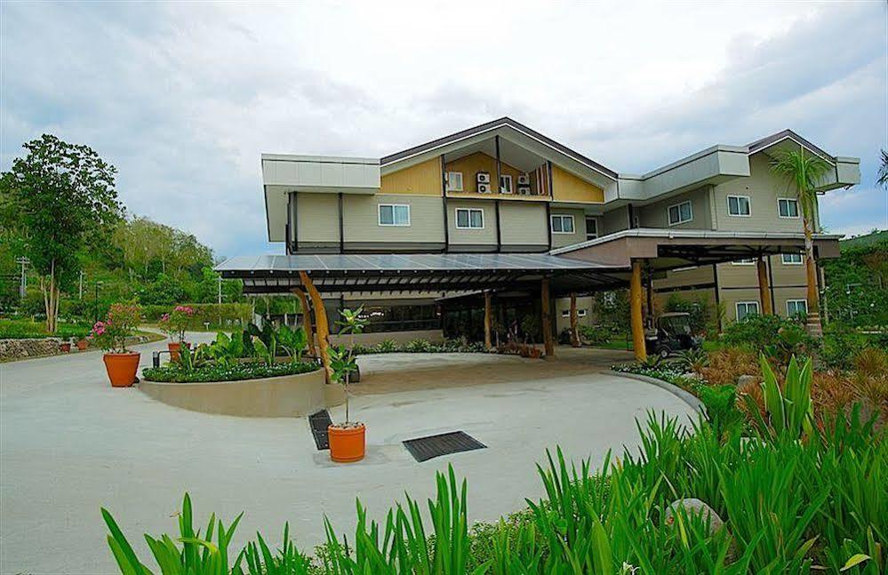 Green Canyon Leisure Farms Clark Field Екстер'єр фото